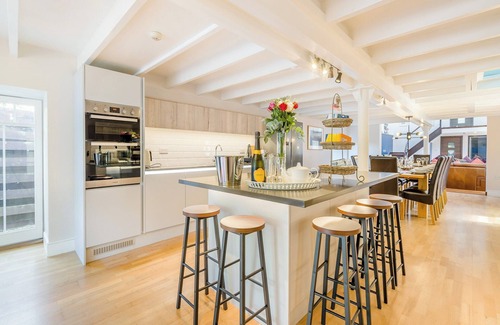 Pitlessie Cottage | 5 bedroom accommodation in Pitlessise, near Cupar