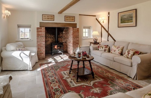 Hethel Cottage | 5 bedroom accommodation in Tivetshall St. Margaret, Norwich