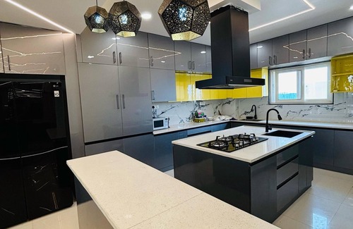 Jubilee Hills Apartment | 5 Bedroom Apartment