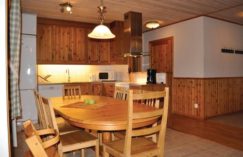Segmon House | 5 bedroom awesome home in Segmon