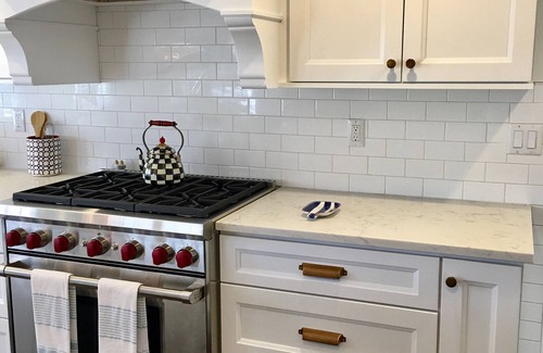 Mantoloking House | 5 Bedroom Beach Retreat w. Pool & Chef’s Kitchen - Steps from Private Beach