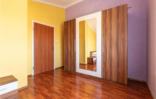 Sopot House | 5 Bedroom Gorgeous Home In Podlug