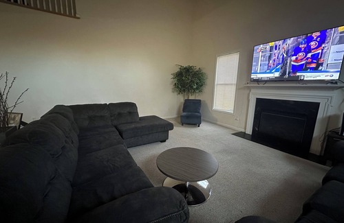 Clifton Park House | 5 bedroom House.15 mins to Everything Albany,Schenectady,Saratoga Race track!