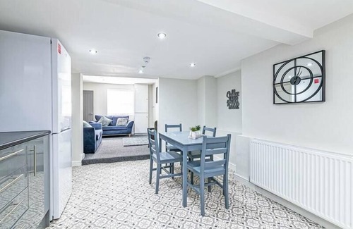 Prescot House | 5 Bedroom House within Prescot