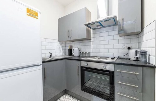 Prescot House | 5 Bedroom House within Prescot