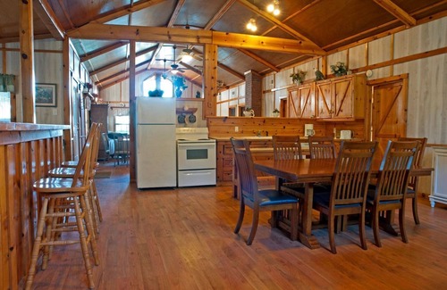 Mountainburg Cabin | 5-bedroom lodge near Ozark National Forest and Lake Fort Smith state park.