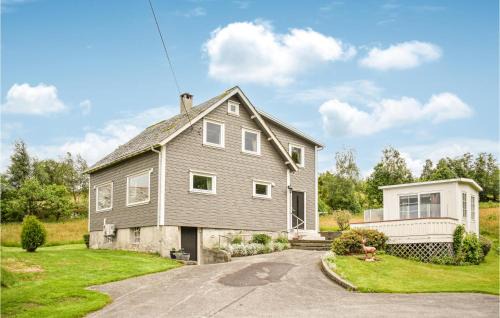 Bjoa House | 5 Bedroom Lovely Home In Bjoa