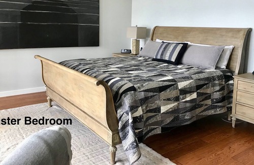 Youbou House | 5 Bedroom Luxury Lakefront home