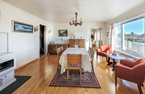 Torangsvag House | 5 bedroom stunning home in Torangsvåg