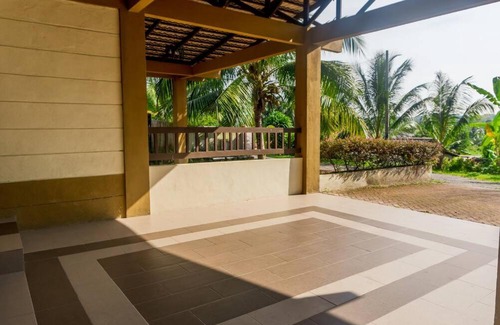 Labu House | 5 Bedrooms Homestay with Private Pool (SEROJA)