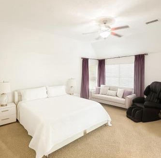 Barker House | 5 Bedrooms with Pool