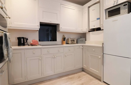 Beer Cottage | 5 BELMONT TERRACE, pet friendly, country holiday cottage in Beer