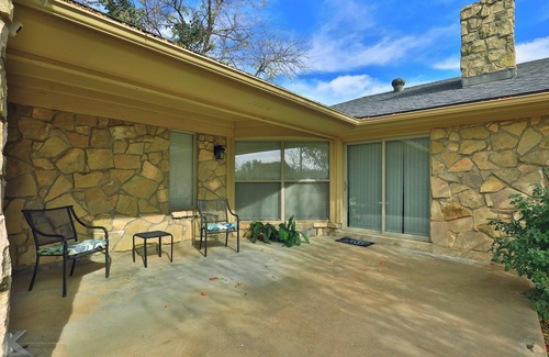 Abilene House | 5 BR Home all King Beds near ACU/HSU/Downtown