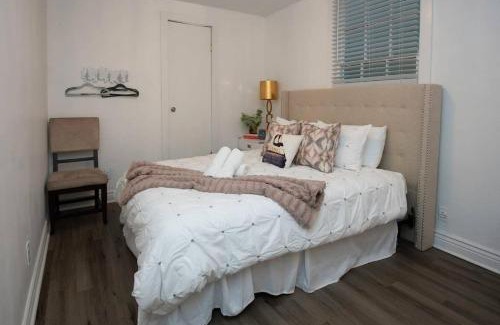 Faubourg Marigny Bed & Breakfast | 5 BR - Sleeps 10! Best Location next to French Quarter!