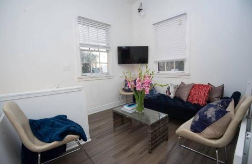 Faubourg Marigny Bed & Breakfast | 5 BR - Sleeps 10! Best Location next to French Quarter!