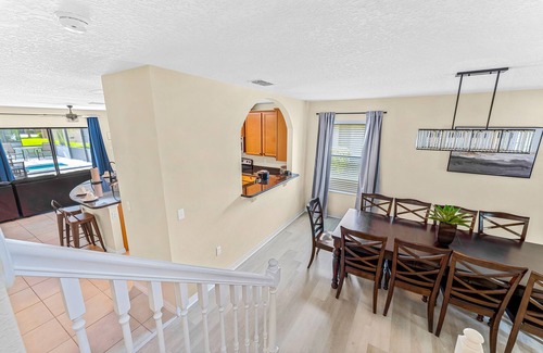 Cypress Pointe House | 5 BR with pool! By shopping, restaurants, Disneyworld, & Universal Studios!