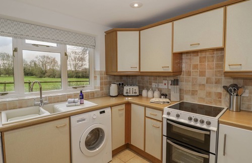 Southam Cottage | 5 GRANGE COTTAGES, pet friendly, with open fire in Priors Marston