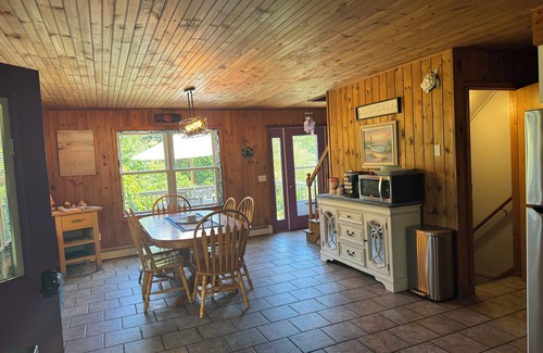Portsmouth House | 5⭐️Hop on a Ferry to Seaclusion in Prudence Island