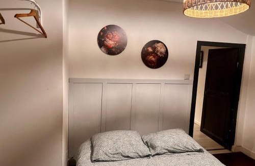 Poitiers Apartment | 5- les érables mauves