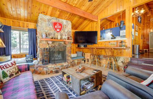 Sugarloaf House | 5 Mi to Big Bear Lake Pet-Friendly Gem Near Hikes