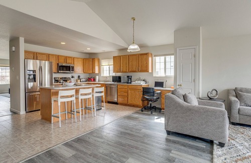 Sterling Hills House | 5 Mi to Cherry Creek State Park: Cozy Family Home!
