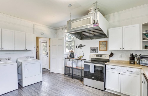 Jackson House | 5 Mi to Dtwn Jackson: Family-Friendly Home!