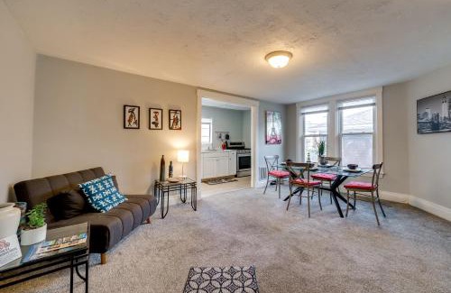 South Hills Apartment | 5 Mi to Dtwn Pittsburgh Apt with Balcony