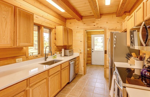 Pagosa Springs Cabin | 5 Mi to Dwtn: Pagosa Springs Cabin w/Mtn Views!