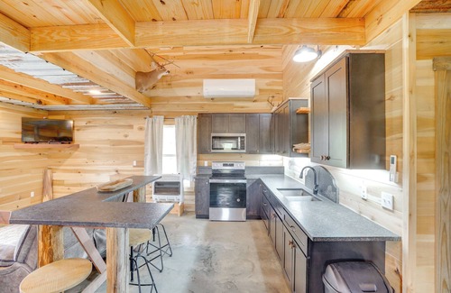 Kuttawa Cottage | 5 Mi to Lake Barkley: Secluded Retreat in Kuttawa