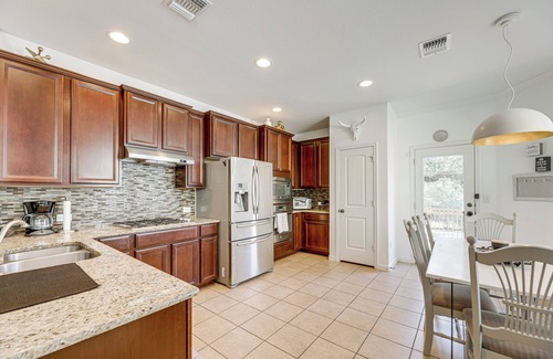 Cardinal Hills House | 5 Mi to Lake Travis: Pet-Friendly Home w/Yard!