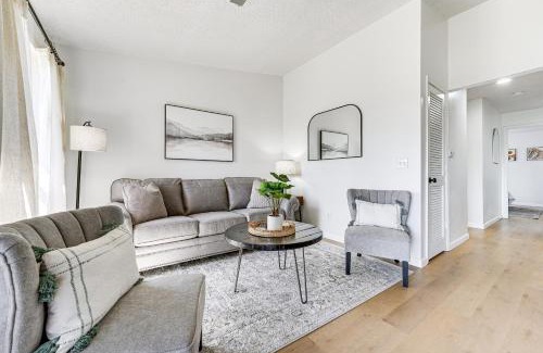 Table Rock Apartment | 5 Mi to Strip! Pointe Royale Condo with Indoor Pool