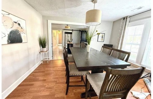 Knoxville House | 5 min downtown/Long Term Avail/3Bed2Bath