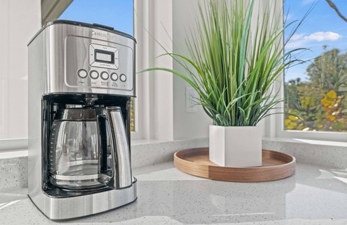 Marineland Acres House | 5 Min to Beach - 3BR | Games-Pet Friendly