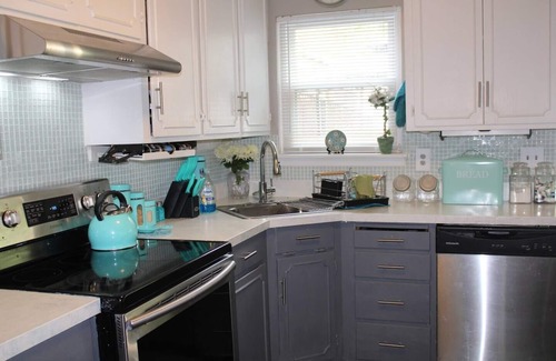 Charlottesville House | 5 min to Downtown C'ville, 3b/2b Comfortable!