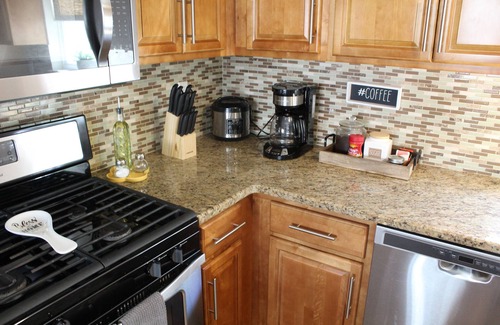 Elizabeth Apartment | 5 min to the Newark Airport and Jersey Garden Mall