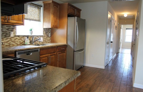 Elizabeth Apartment | 5 min to the Newark Airport and Jersey Garden Mall