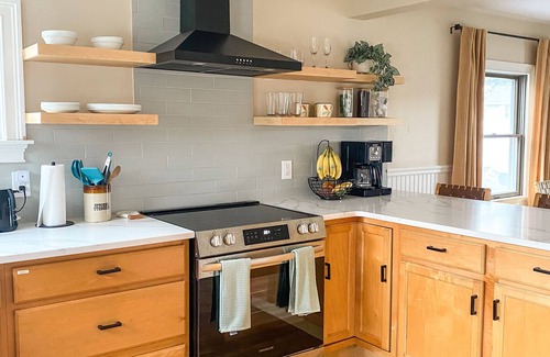 New Fairfield House | 5 min walk to private beach