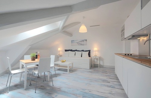Cannes City Centre Apartment | 5 min walk to the sea, the Croisette and the Palais des Festivals