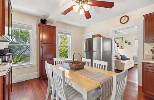 Ocean Park House | 5 Min Walk to Beach, Huge Deck, Ocean View, Beach Gear - Perfect Family Escape!