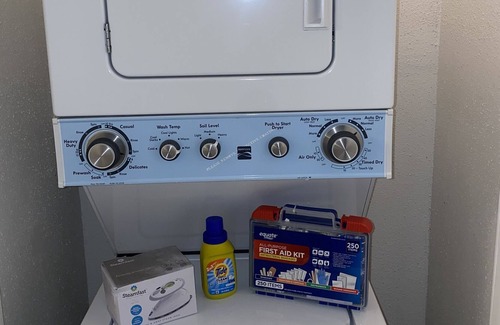 Humble Apartment | 5 Mins From IAH Remodeled/ FamilyApt/ Free Parking & Wifi