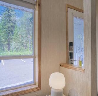 Harvie Heights Apartment | 5 Mins to Banff - Cozy Townhome 2BR&2BATH - Banff Pass Included