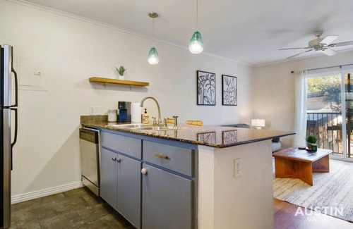 Zilker Apartment | 5 Mins to Zilker Park Chic Apt Pool and Pet Friendly