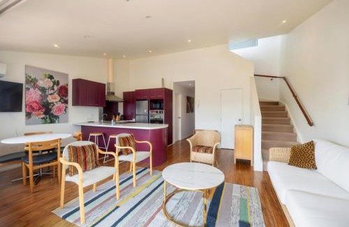 Orewa Apartment | 5 Minute Stroll To The Beach