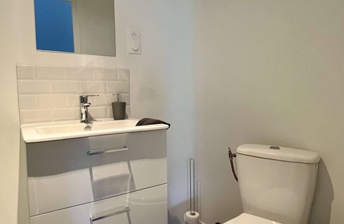Chatellerault Apartment | 5-minute walk from TGV station