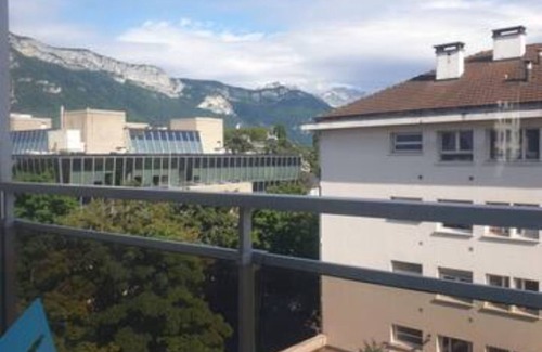 Annecy Old Town Apartment | 5-minute walk from Lac d'Annecy, hyper center with parking, * classification