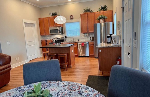 Historic District House | 5 Minute Walk to Historic Waterfront. Pet Yes