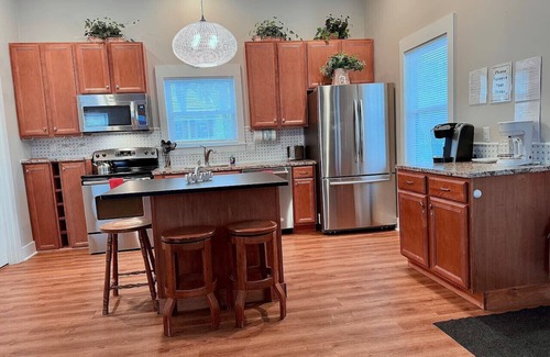 Historic District House | 5 Minute Walk to Historic Waterfront. Pet Yes