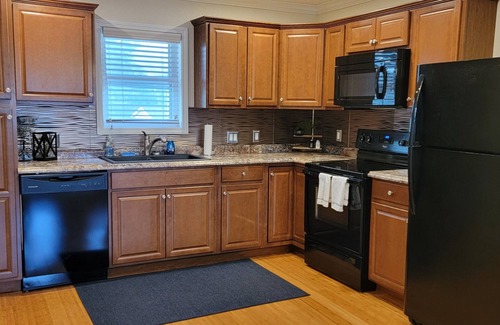 Nauvoo Apartment | 5 Minutes to Downtown Nauvoo - Great Spot for Young Families - Some Stairs