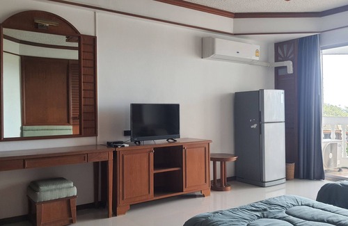 Noen Phra Condo | 5 Minutes to Moonlight Beach