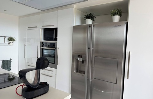 La Bocca Nord Apartment | 5 mm from the sea! Luxury air-conditioned accommodation, sea view, swimming pool, tennis court.